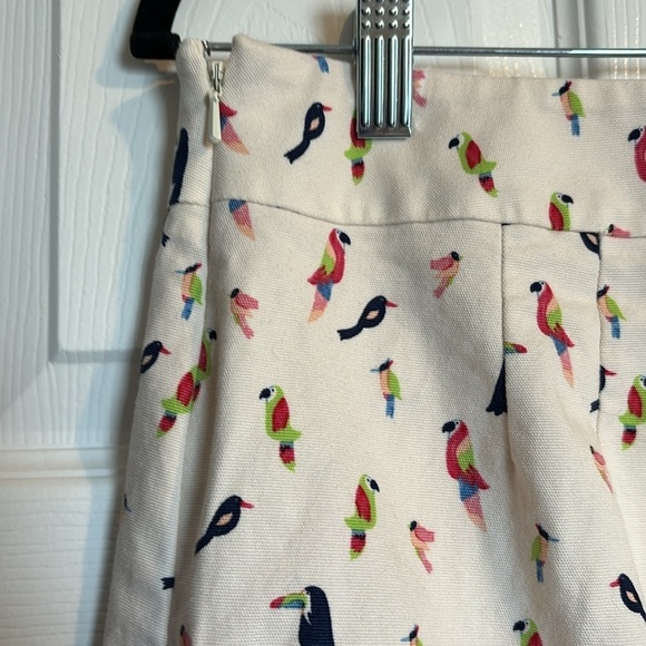 Talbots women’s cream parrot scalloped hem skirt size 8 - Picture 5 of 7